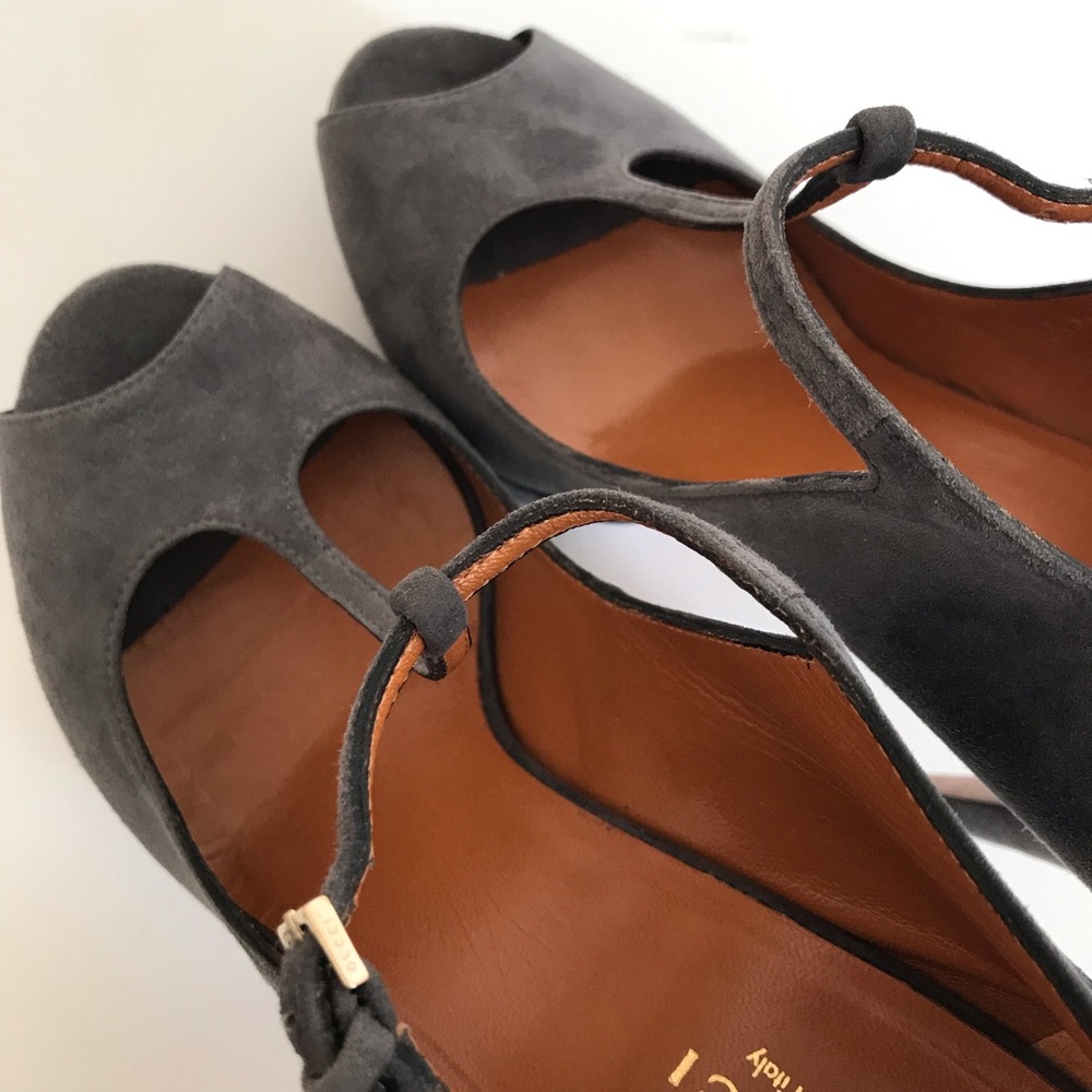 Gucci Betty Peep Toe T Strap High Heel Suede Platform Pumps Gray Sze IT 38.5 NIB - Picture 9 of 16